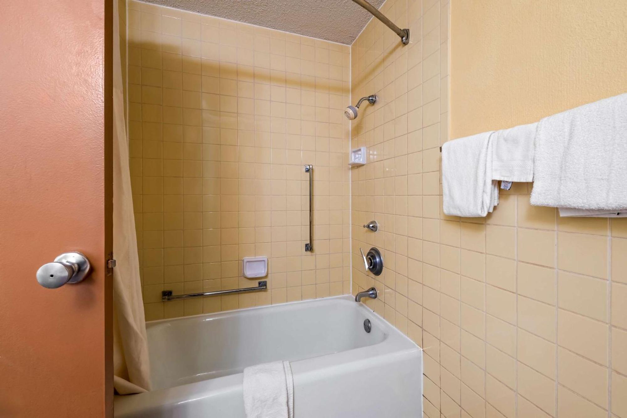 Rodeway Inn Monroe Zewnętrze zdjęcie