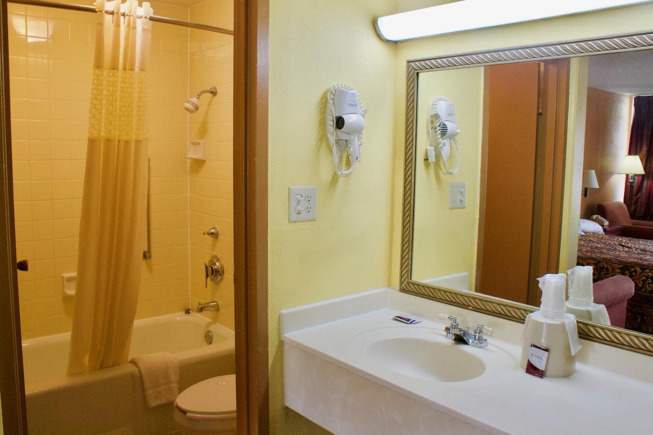Rodeway Inn Monroe Zewnętrze zdjęcie