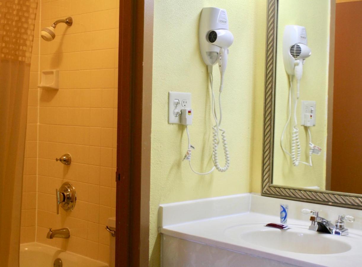 Rodeway Inn Monroe Zewnętrze zdjęcie